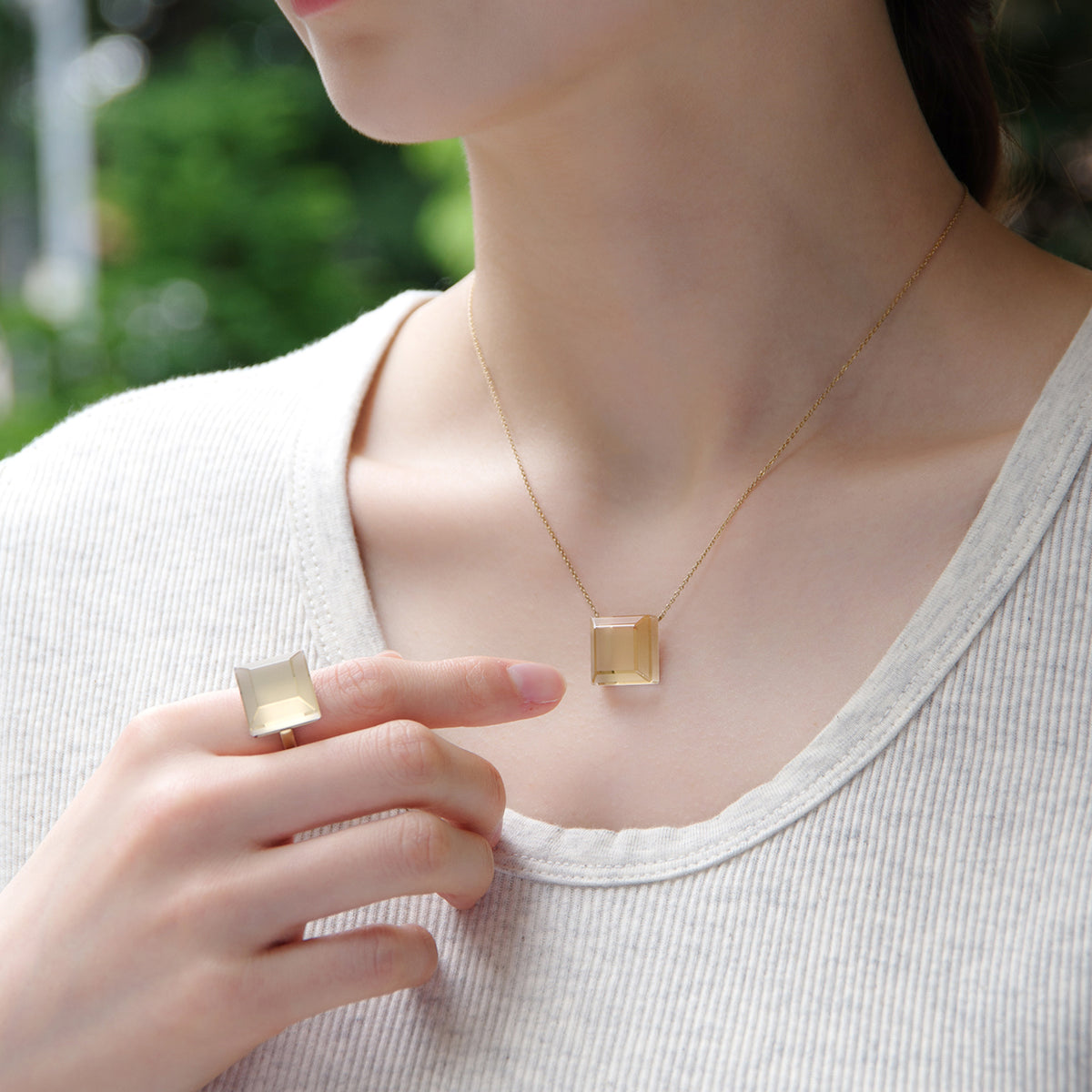 Matte & Clear Necklace Square